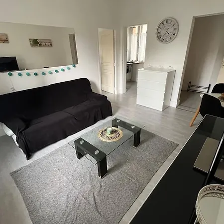 Apartment Centre
